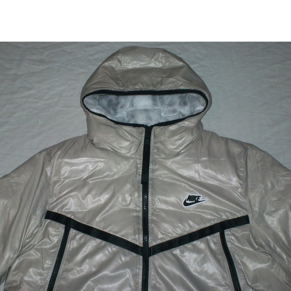 Nike Sportswear Synthetic-Fill Windrunner Jacket